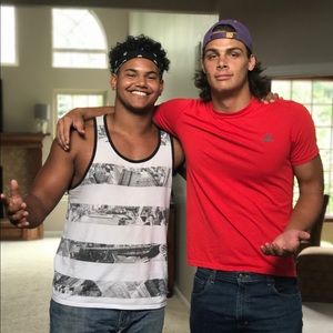 Meet your Posher, Jelen